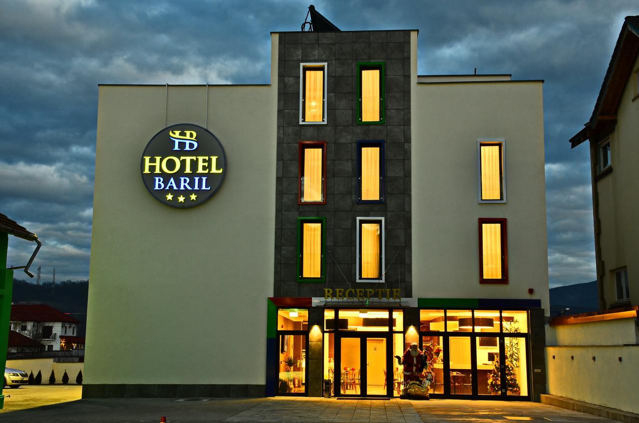 Hotel Baril Haţeg Exterior foto